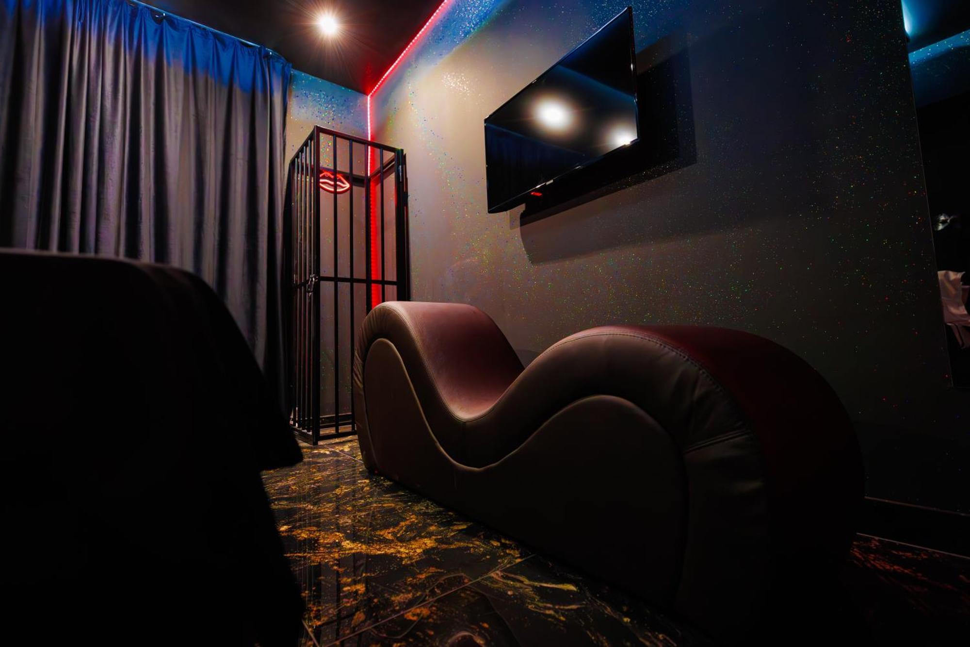 Romeo Nights - Love Rooms - Adults Only بوخارست المظهر الخارجي الصورة