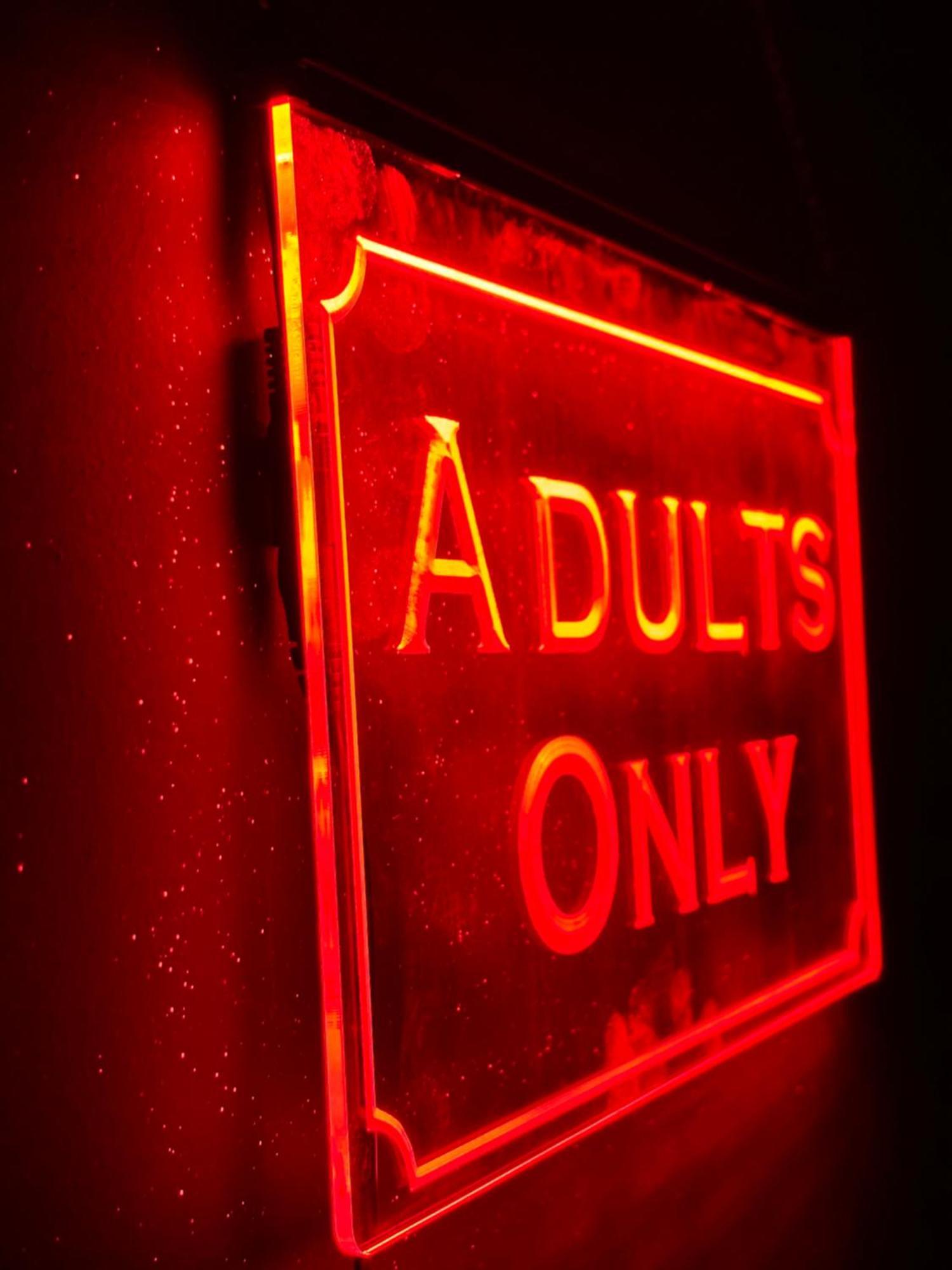 Romeo Nights - Love Rooms - Adults Only بوخارست المظهر الخارجي الصورة