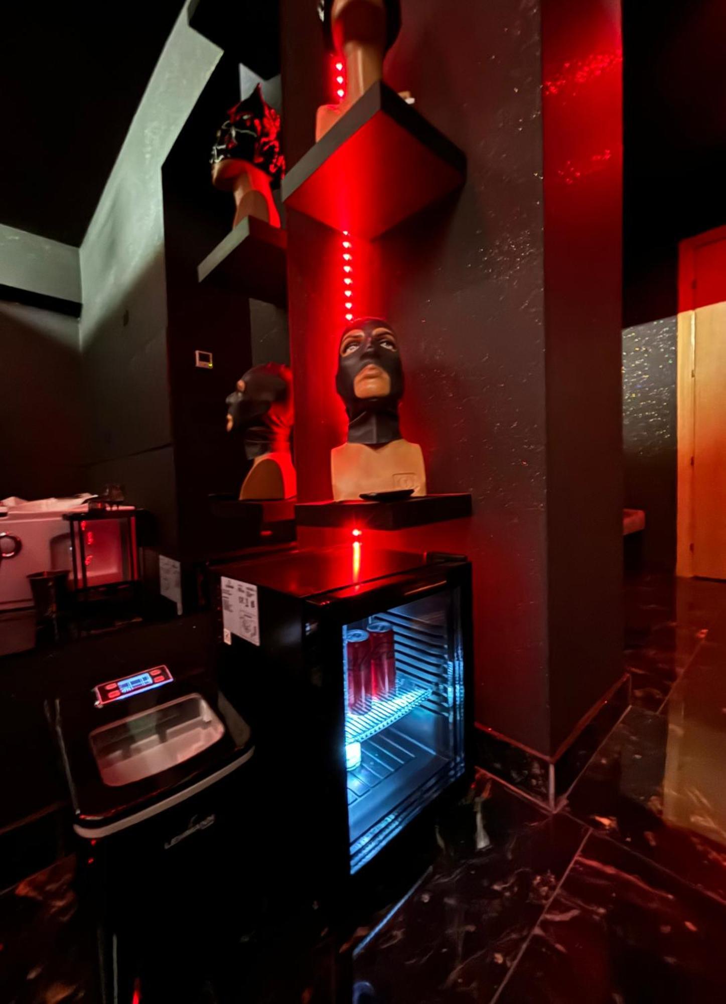 Romeo Nights - Love Rooms - Adults Only بوخارست المظهر الخارجي الصورة