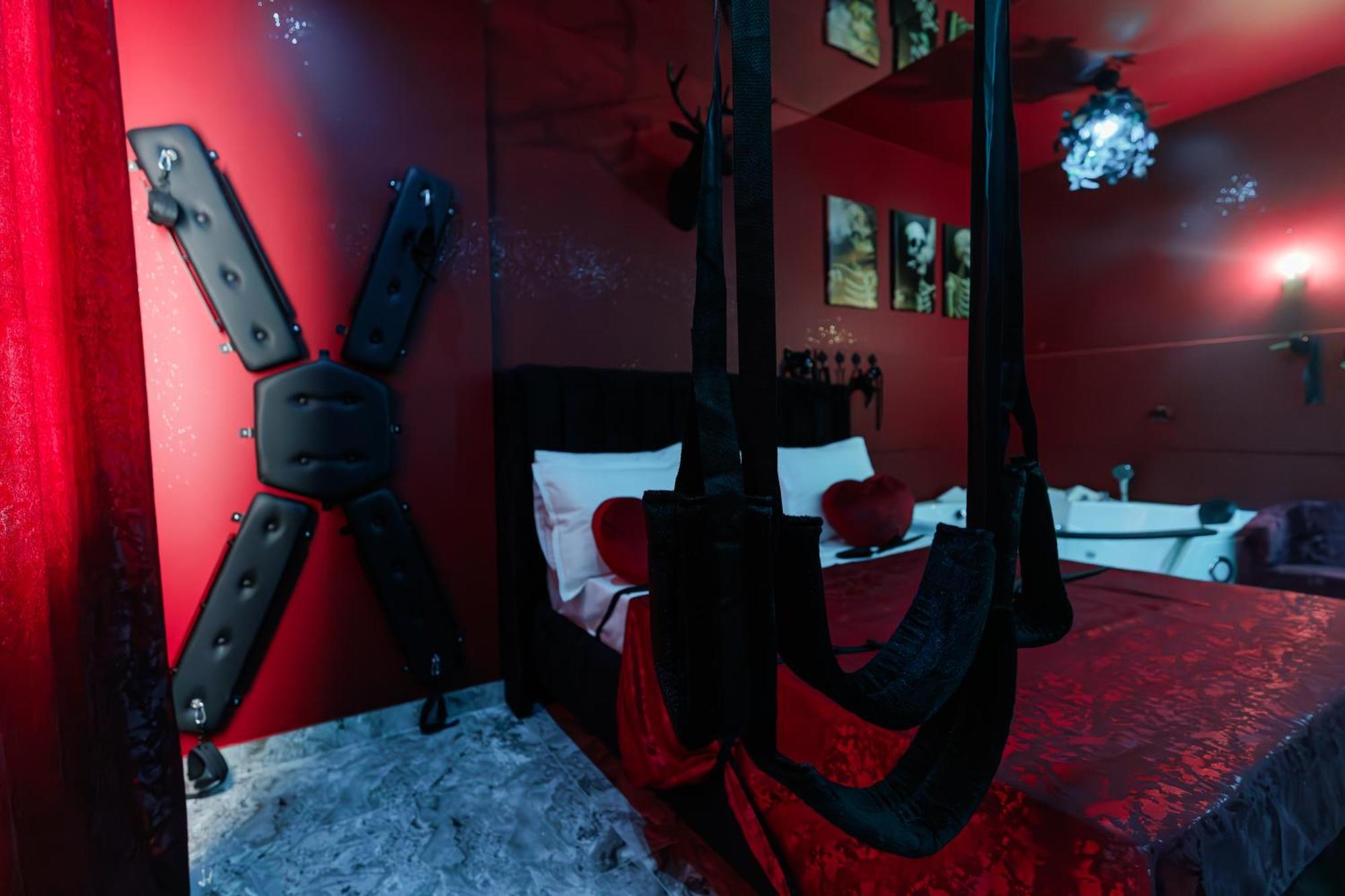 Romeo Nights - Love Rooms - Adults Only بوخارست المظهر الخارجي الصورة