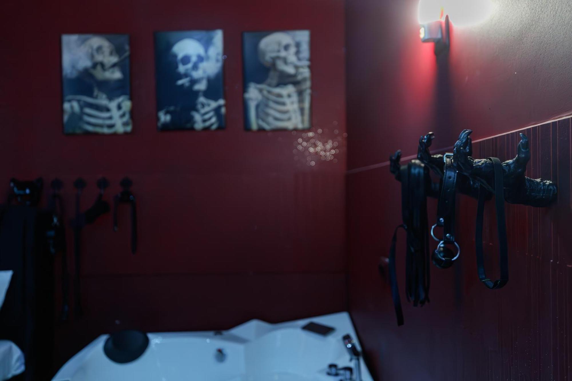Romeo Nights - Love Rooms - Adults Only بوخارست المظهر الخارجي الصورة